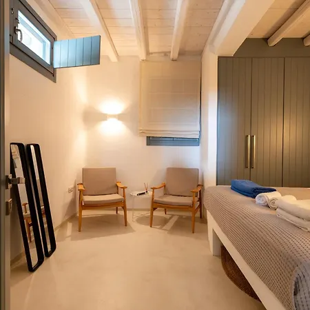 Iakinthos By Mykonian Kazarte * Mykonos Town