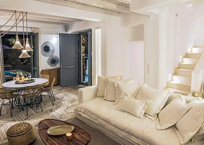 Iakinthos By Mykonian Kazarte