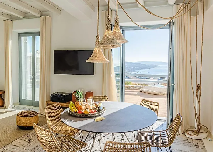 Iakinthos By Mykonian Kazarte *